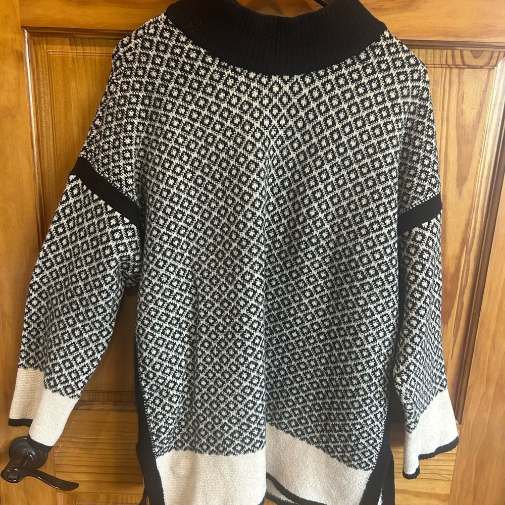 J. Jill Black and White Geometric Turtleneck Sweater